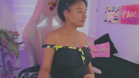 Snapshot of keyla_roberts_ chatting on September 15, 2025, 7:58 pm Adhara. Help me reach 100 likes online show from September 15, 2025, 7:58 pm