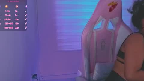 Snapshot of keyla_roberts_ chatting on September 25, 2025, 10:24 pm Adhara. Help me reach 100 likes online show from September 25, 2025, 10:24 pm