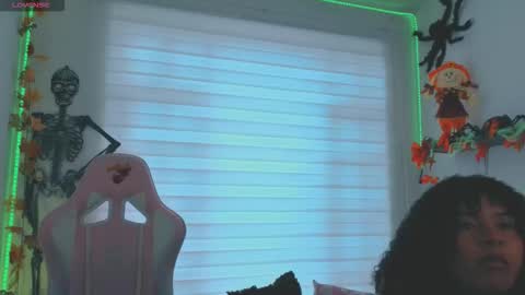 Snapshot of keyla_roberts_ chatting on October 27, 2025, 7:18 pm Adhara. Help me reach 100 likes online show from October 27, 2025, 7:18 pm