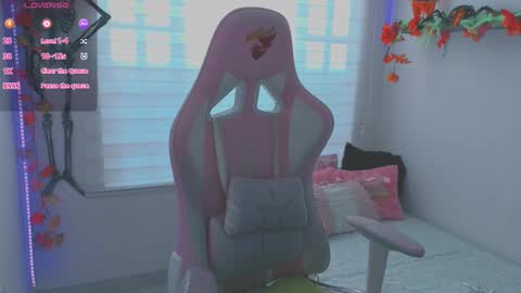 Snapshot of keyla_roberts_ chatting on October 30, 2025, 7:47 pm Adhara. Help me reach 100 likes online show from October 30, 2025, 7:47 pm