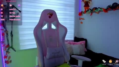 Snapshot of keyla_roberts_ chatting on October 31, 2025, 11:55 am Adhara. Help me reach 100 likes online show from October 31, 2025, 11:55 am