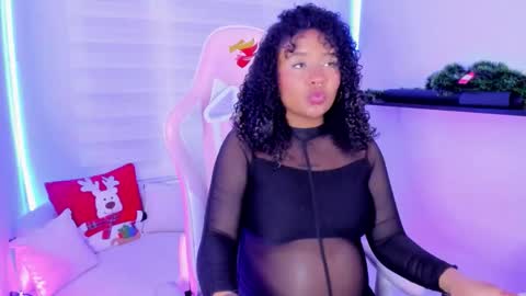 Snapshot of keyla_roberts_ chatting on November 21, 2025, 7:56 pm Adhara. Help me reach 100 likes online show from November 21, 2025, 7:56 pm