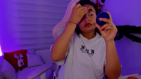 Snapshot of keyla_roberts_ chatting on November 27, 2025, 9:28 pm Adhara. Help me reach 100 likes online show from November 27, 2025, 9:28 pm