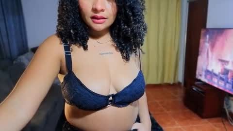 Snapshot of keyla_roberts_ chatting on March 8, 2026, 3:54 am Adhara. Help me reach 100 likes online show from March 8, 2026, 3:54 am