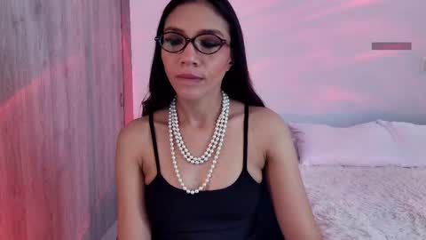 Snapshot of keylamiller1 chatting on May 17, 2026, 12:23 pm Keyla online show from May 17, 2026, 12:23 pm