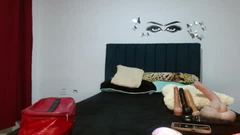 keyler_lov online show from April 17, 2026, 2:25 am