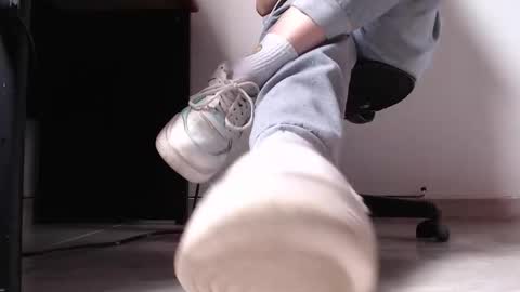     online show from October 29, 2025, 3:03 pm