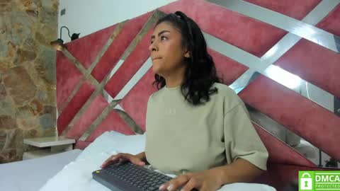 Snapshot of keylli_vega chatting on May 15, 2026, 12:23 pm keylli_vega online show from May 15, 2026, 12:23 pm