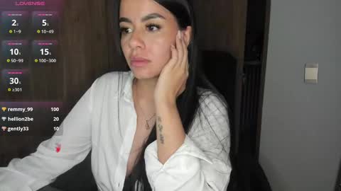 Laura online show from December 25, 2024, 11:00 am