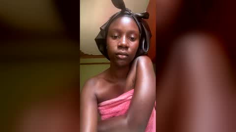 Kezrinah16 online show from April 10, 2026, 10:53 am