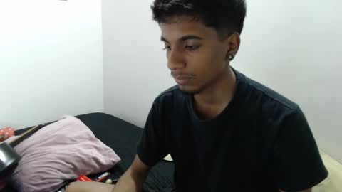 khevinlopezonig online show from December 29, 2024, 1:13 am