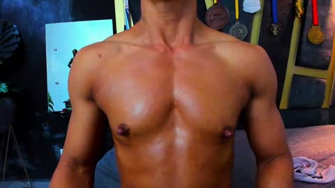 Snapshot of khloe_rossich chatting on December 28, 2024, 12:04 am online show from December 28, 2024, 12:04 am