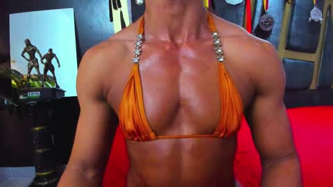 Snapshot of khloe_rossich chatting on October 13, 2025, 6:08 pm online show from October 13, 2025, 6:08 pm