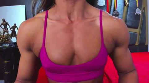 Snapshot of khloe_rossich chatting on October 15, 2025, 6:08 pm online show from October 15, 2025, 6:08 pm