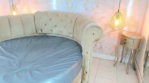 Khloe online show from February 18, 2026, 5:14 am