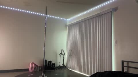 Snapshot of khmerdoll chatting on February 21, 2025, 9:43 pm Khmer Doll online show from February 21, 2025, 9:43 pm