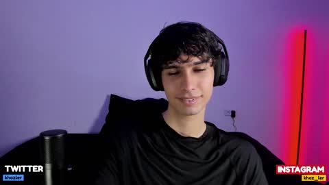 khozler_ online show from January 9, 2025, 2:54 am