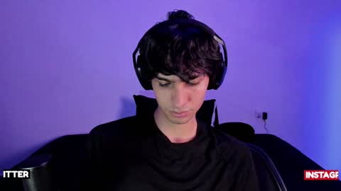 khozler_ online show from January 11, 2025, 3:13 am