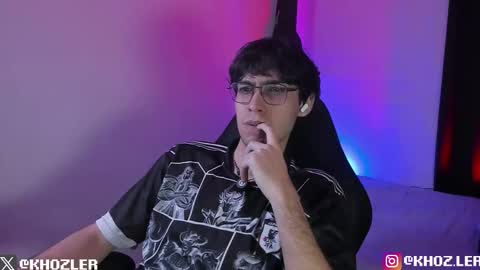 khozler_ online show from December 2, 2025, 5:02 am