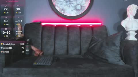 Khriss brown online show from January 22, 2025, 2:04 am