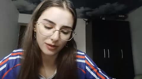 Snapshot of kialauerman chatting on July 8, 2026, 11:58 am Violet online show from July 8, 2026, 11:58 am