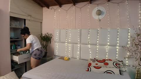    N         M online show from January 29, 2025, 11:30 am