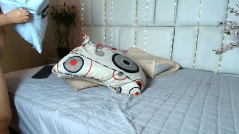    N         M online show from February 5, 2025, 5:53 pm