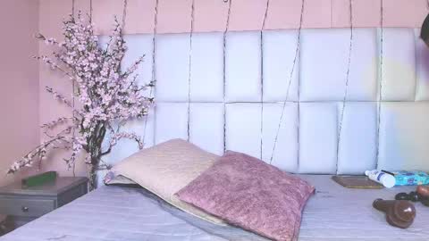    N         M online show from February 9, 2025, 11:36 am