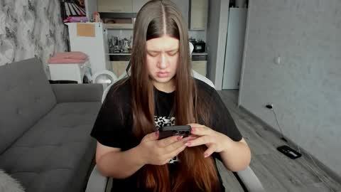 kianna_dior_ online show from December 5, 2025, 9:29 am