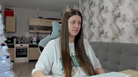 kianna_dior_ online show from December 20, 2025, 3:41 pm