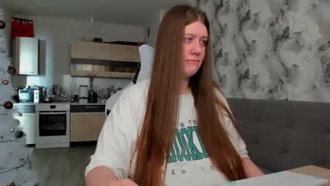 kianna_dior_ online show from December 21, 2025, 8:21 am