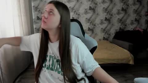 kianna_dior_ online show from February 8, 2026, 6:39 am