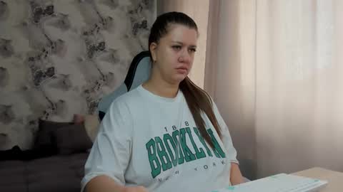 kianna_dior_ online show from April 10, 2026, 8:30 am