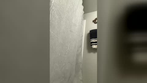 kiannaluv online show from January 19, 2026, 12:31 pm