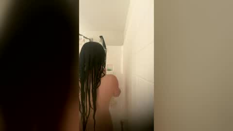 Snapshot of kiannaluv chatting on June 17, 2026, 1:12 pm kiannaluv online show from June 17, 2026, 1:12 pm