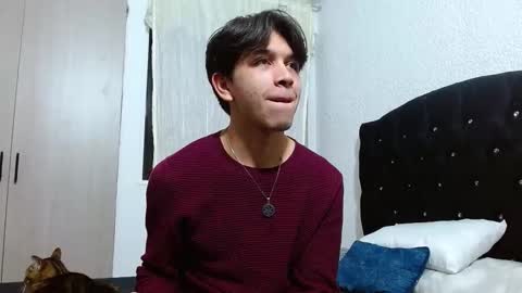 Adrian  Chlloe online show from September 26, 2025, 2:37 am