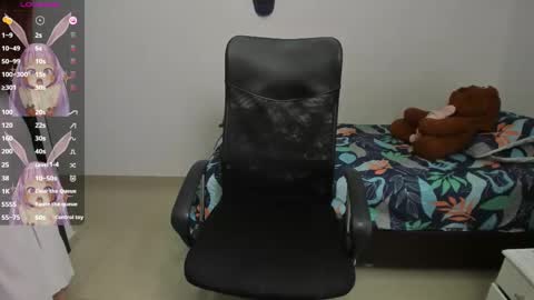 Evelyn online show from February 13, 2025, 10:43 pm