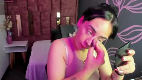 KIARA FOX online show from April 15, 2026, 9:04 pm