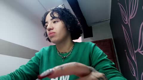 Snapshot of kiara_fox__ chatting on May 6, 2026, 8:36 pm KIARA FOX online show from May 6, 2026, 8:36 pm