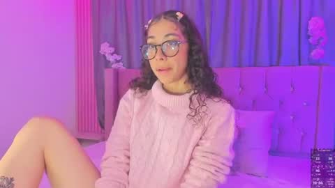 Snapshot of kiara_lovelyy chatting on July 24, 2026, 2:53 am Kiara online show from July 24, 2026, 2:53 am