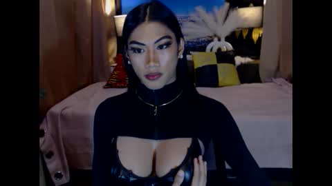 Snapshot of kiara_trans chatting on April 7, 2026, 10:26 am kiara_trans online show from April 7, 2026, 10:26 am