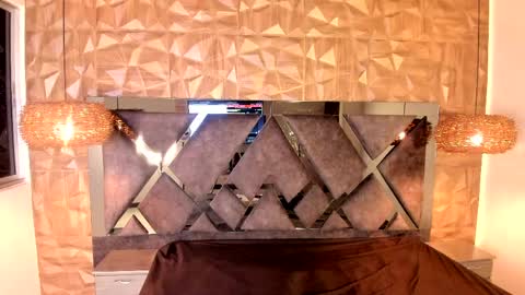 kiara_velvet__ online show from April 20, 2026, 4:15 am