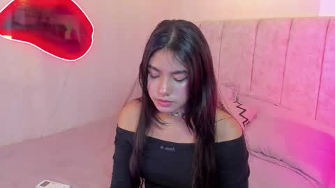 Kiara online show from March 6, 2026, 1:29 pm