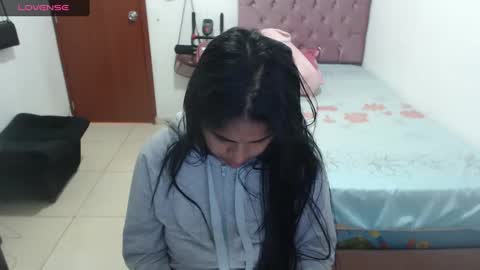 Kiara online show from December 9, 2024, 2:06 pm