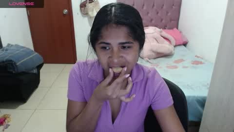 Kiara online show from October 18, 2025, 10:54 pm