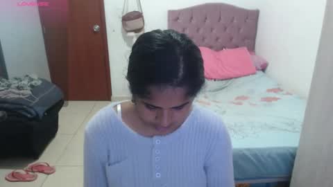 Kiara online show from November 24, 2025, 10:53 pm