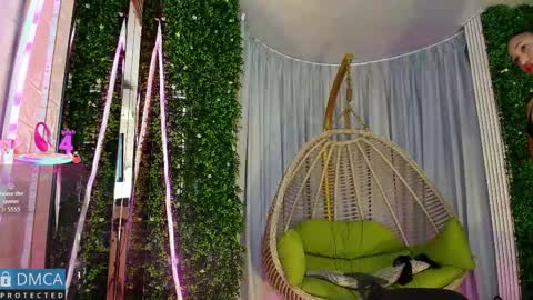 Kiara Zahiri online show from September 15, 2025, 10:59 am