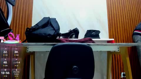 Kiara Zahiri online show from September 26, 2025, 11:03 am