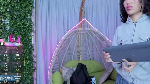 Kiara Zahiri online show from October 14, 2025, 11:00 am