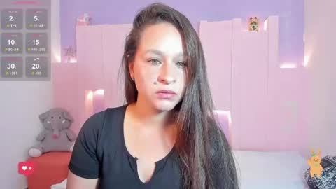 Kiara online show from April 7, 2026, 8:42 pm